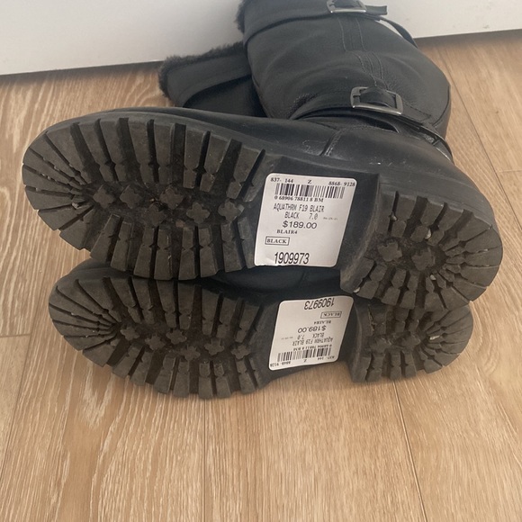 Used Aquatherm size 7 women’a boots. - Picture 4 of 5